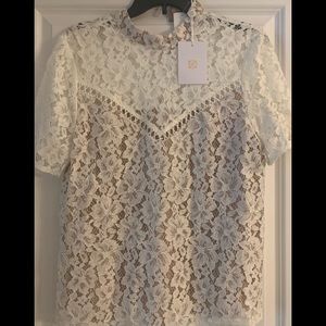 Wayf lace top with tan lining